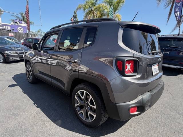 2016 Jeep, Import USA — Foto 5 z 12