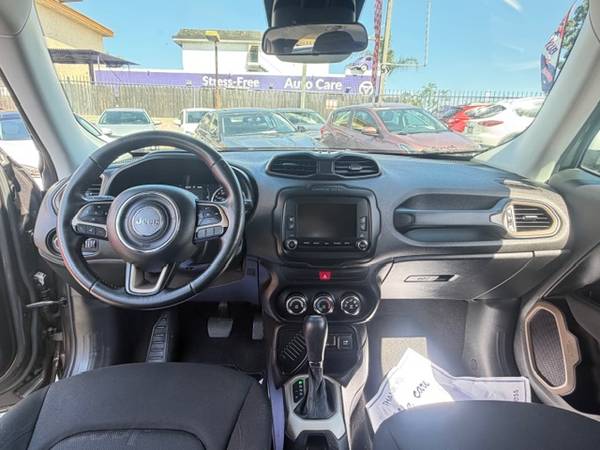2016 Jeep, Import USA — Foto 7 z 12