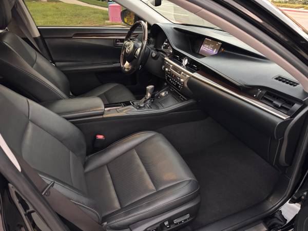 2016 Lexus, Import USA — Foto 10 z 12