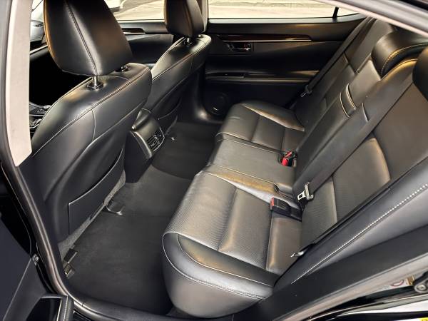 2016 Lexus, Import USA — Foto 12 z 12