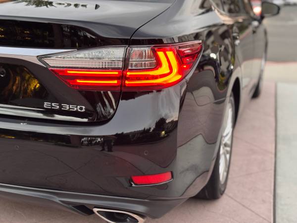 2016 Lexus, Import USA — Foto 5 z 12