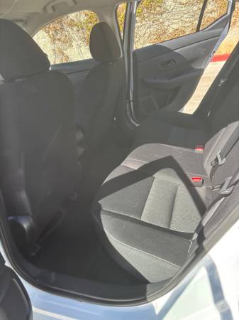 2025 Nissan, Import USA — Foto 5 z 6