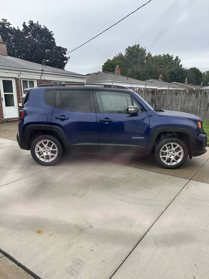 2021 Jeep, Import USA — Foto 3 z 8