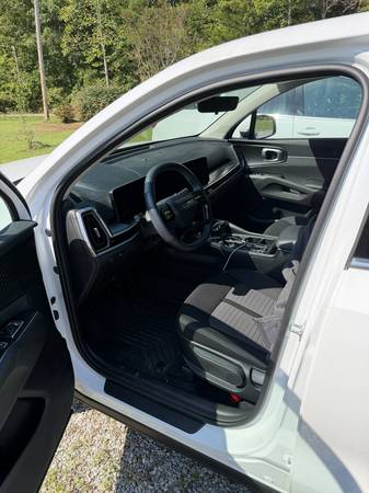 2026 Kia, Import USA — Foto 11 z 12