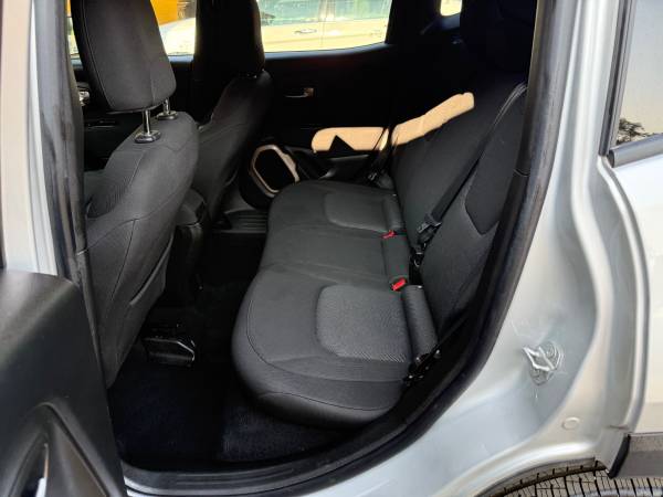 2017 Jeep, Import USA — Foto 10 z 12