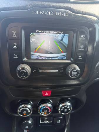 2017 Jeep, Import USA — Foto 12 z 12