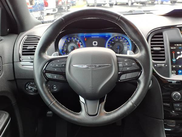 2022 Chrysler, Import USA — Foto 10 z 12