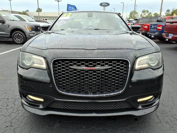 2022 Chrysler, Import USA — Foto 2 z 12