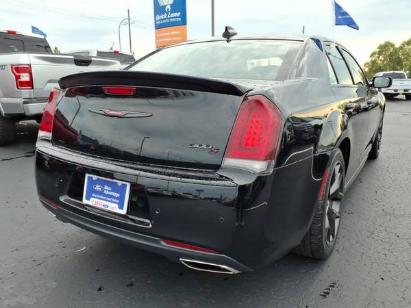 2022 Chrysler, Import USA — Foto 4 z 12