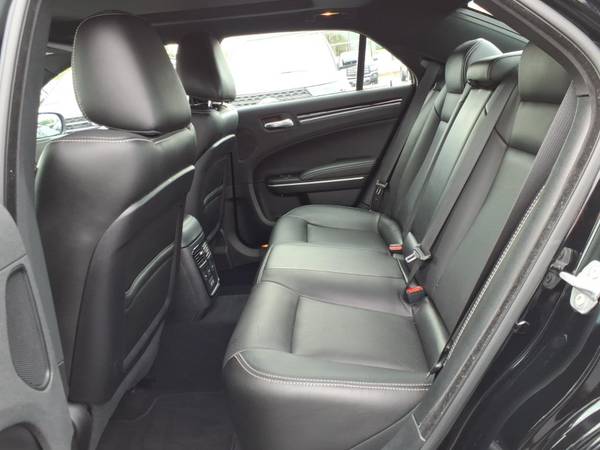 2022 Chrysler, Import USA — Foto 8 z 12