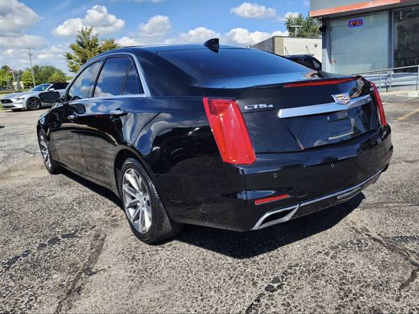 2016 Cadillac, Import USA — Foto 10 z 12