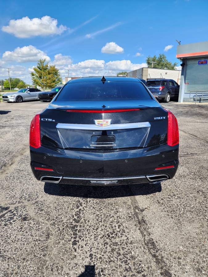 2016 Cadillac, Import USA — Foto 11 z 12