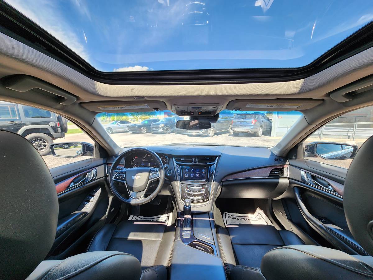 2016 Cadillac, Import USA — Foto 12 z 12