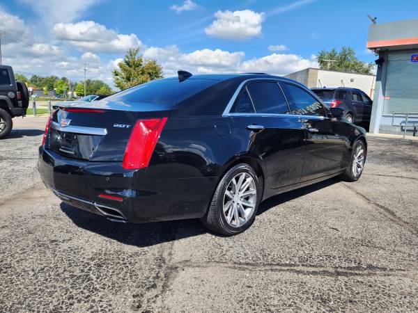 2016 Cadillac, Import USA — Foto 4 z 12