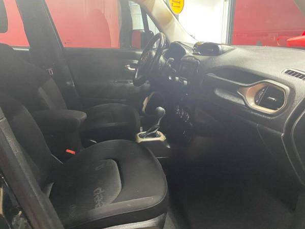 2017 Jeep, Import USA — Foto 10 z 12