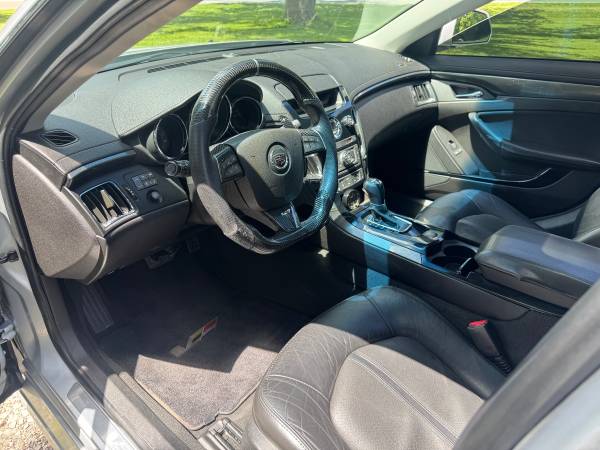 2011 Cadillac, Import USA — Foto 11 z 12