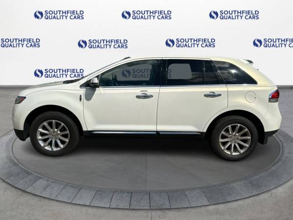 2013 Lincoln, Import USA — Foto 3 z 9