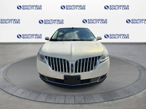 2013 Lincoln, Import USA — Foto 8 z 9