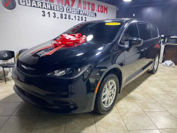 2023 Chrysler, Import USA — Foto 2 z 12