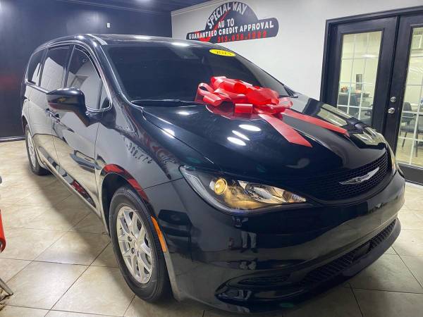 2023 Chrysler, Import USA — Foto 3 z 12
