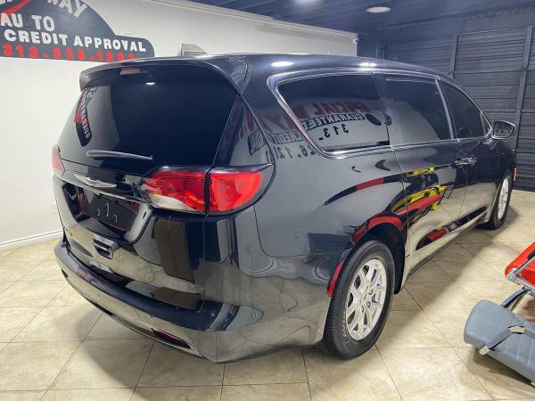 2023 Chrysler, Import USA — Foto 6 z 12