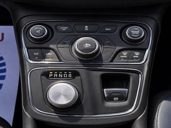2015 Chrysler, Import USA — Foto 11 z 11