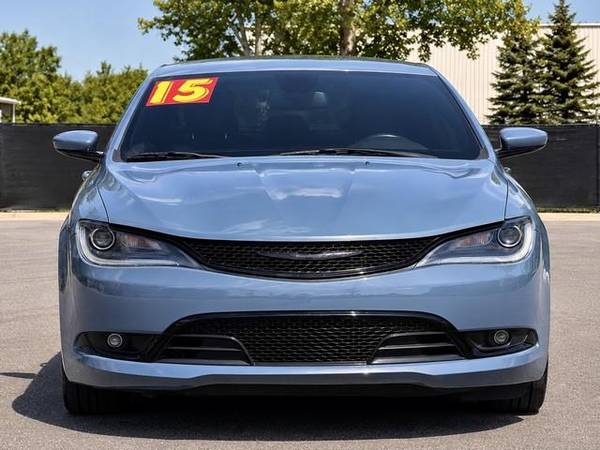 2015 Chrysler, Import USA — Foto 4 z 11