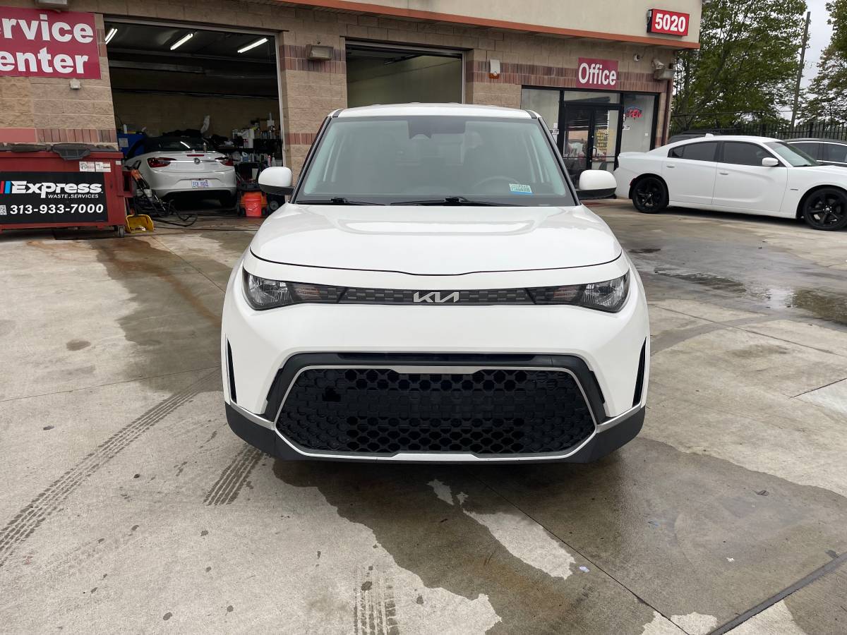 2023 Kia, Import USA — Foto 6 z 12