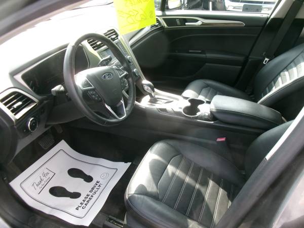 2015 Ford, Import USA — Foto 2 z 6