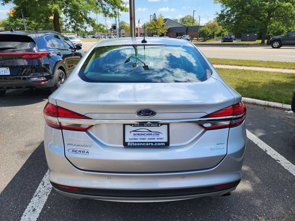 2018 Ford, Import USA — Foto 6 z 12
