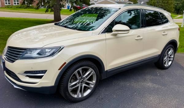 2018 Lincoln, Import USA — Foto 1 z 12 2018 Lincoln, Import USA — Foto 1 z 12