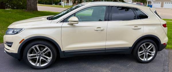 2018 Lincoln, Import USA — Foto 2 z 12