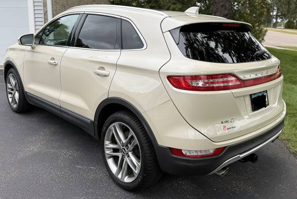 2018 Lincoln, Import USA — Foto 3 z 12