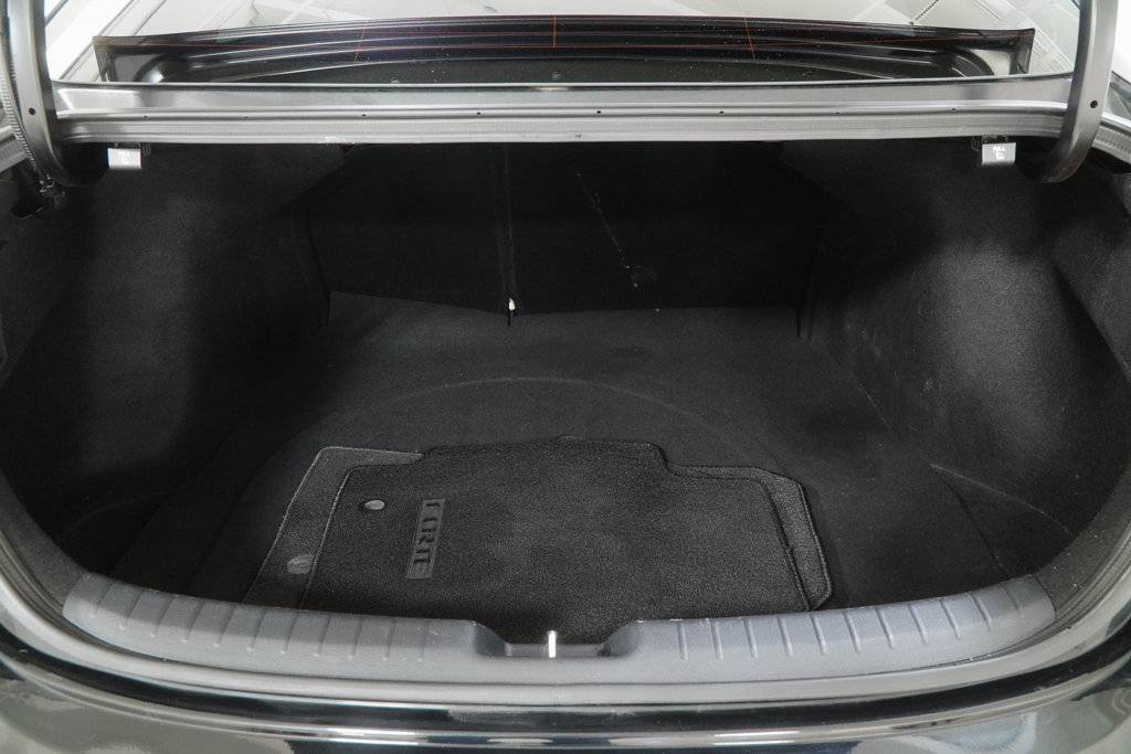 2022 Kia, schwarz, Import USA — Foto 10 z 12