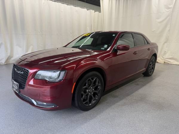 2019 Chrysler, rot, Import USA — Foto 1