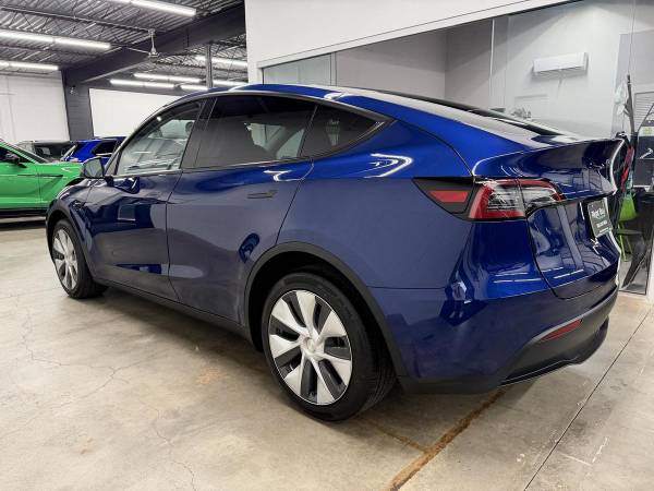 2024 Tesla, Import USA — Foto 6 z 12