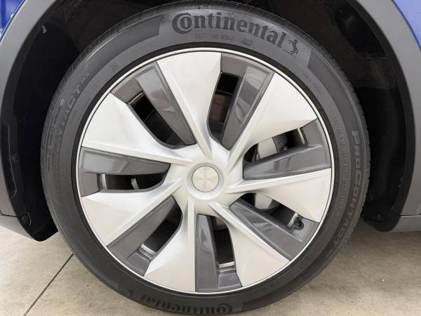 2024 Tesla, Import USA — Foto 7 z 12