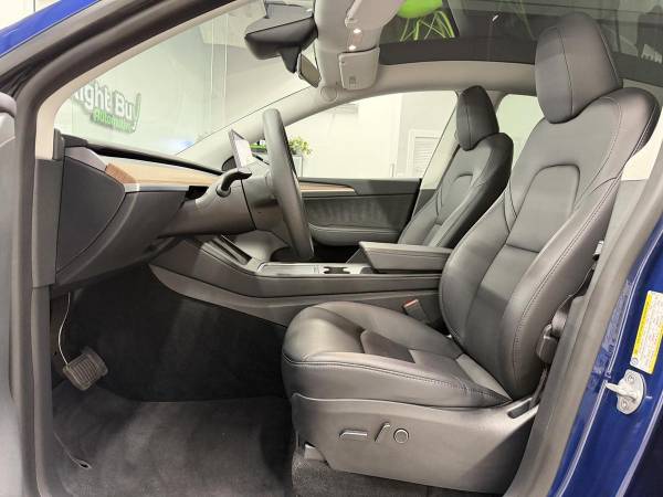 2024 Tesla, Import USA — Foto 8 z 12