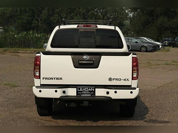 2020 Nissan, Import USA — Foto 5 z 12