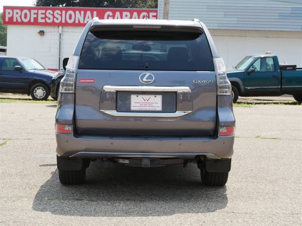 2019 Lexus, Import USA — Foto 5 z 12