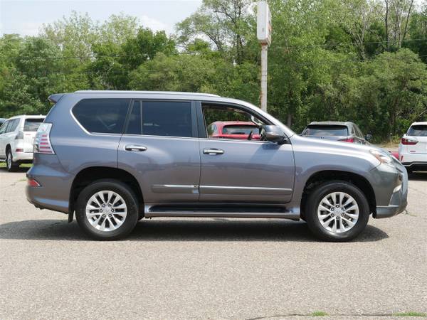 2019 Lexus, Import USA — Foto 7 z 12