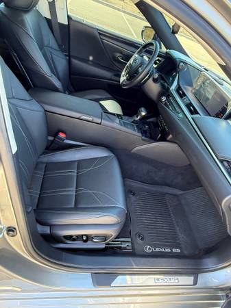 2021 Lexus, Import USA — Foto 10 z 12