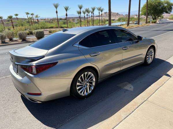 2021 Lexus, Import USA — Foto 6 z 12