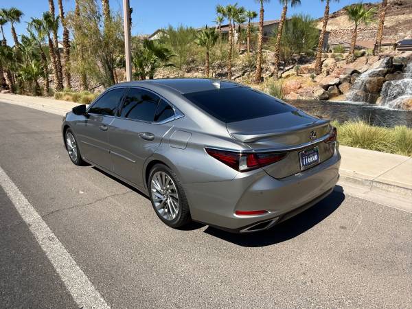2021 Lexus, Import USA — Foto 8 z 12