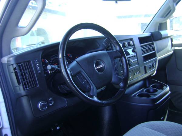 2021 GMC, Import USA — Foto 11 z 11