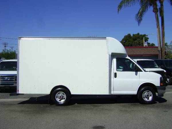 2021 GMC, Import USA — Foto 2 z 11