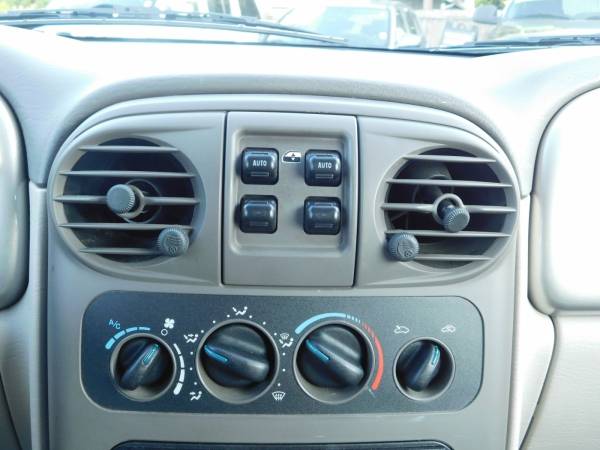 2005 Chrysler, Import USA — Foto 11 z 12