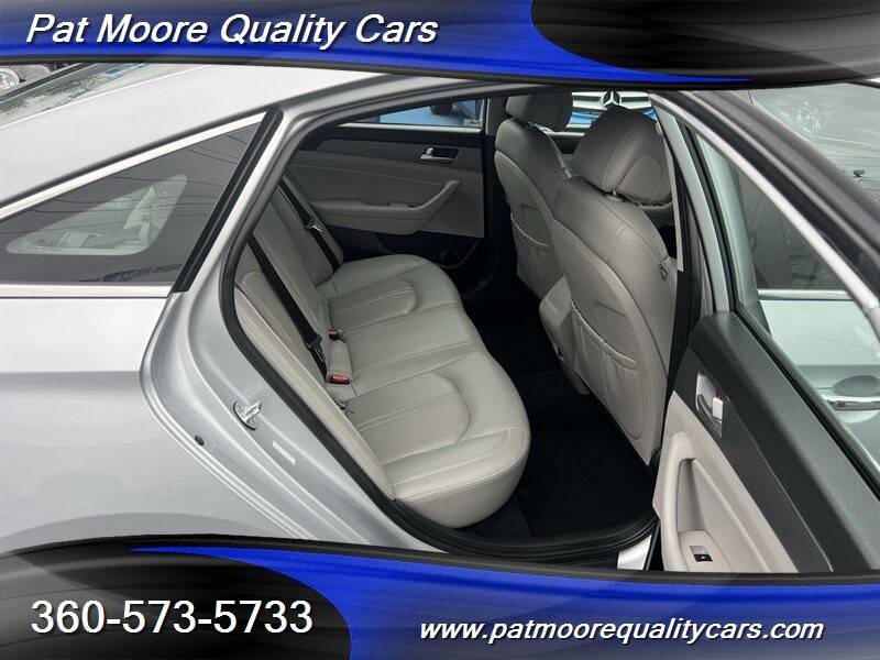 2017 Hyundai, Import USA — Foto 12 z 12