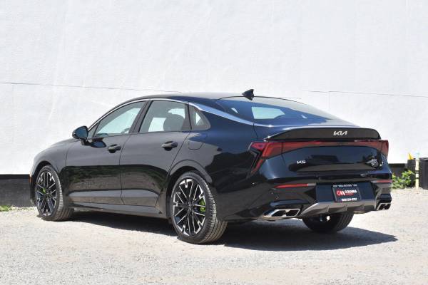 2026 Kia, Import USA — Foto 2 z 12