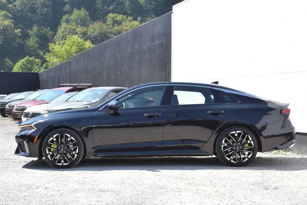 2026 Kia, Import USA — Foto 9 z 12